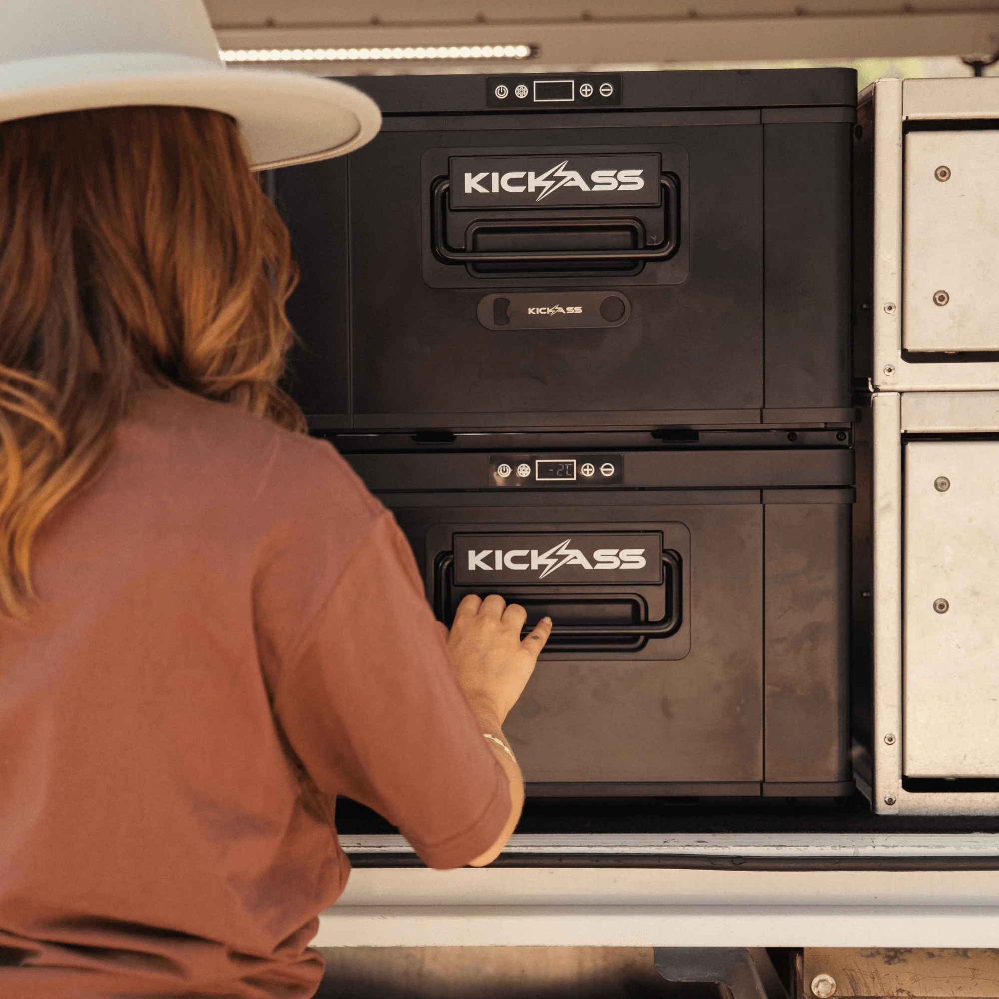 KickAss Twin 30L 12V Drawer Fridge Bundle - Image 2