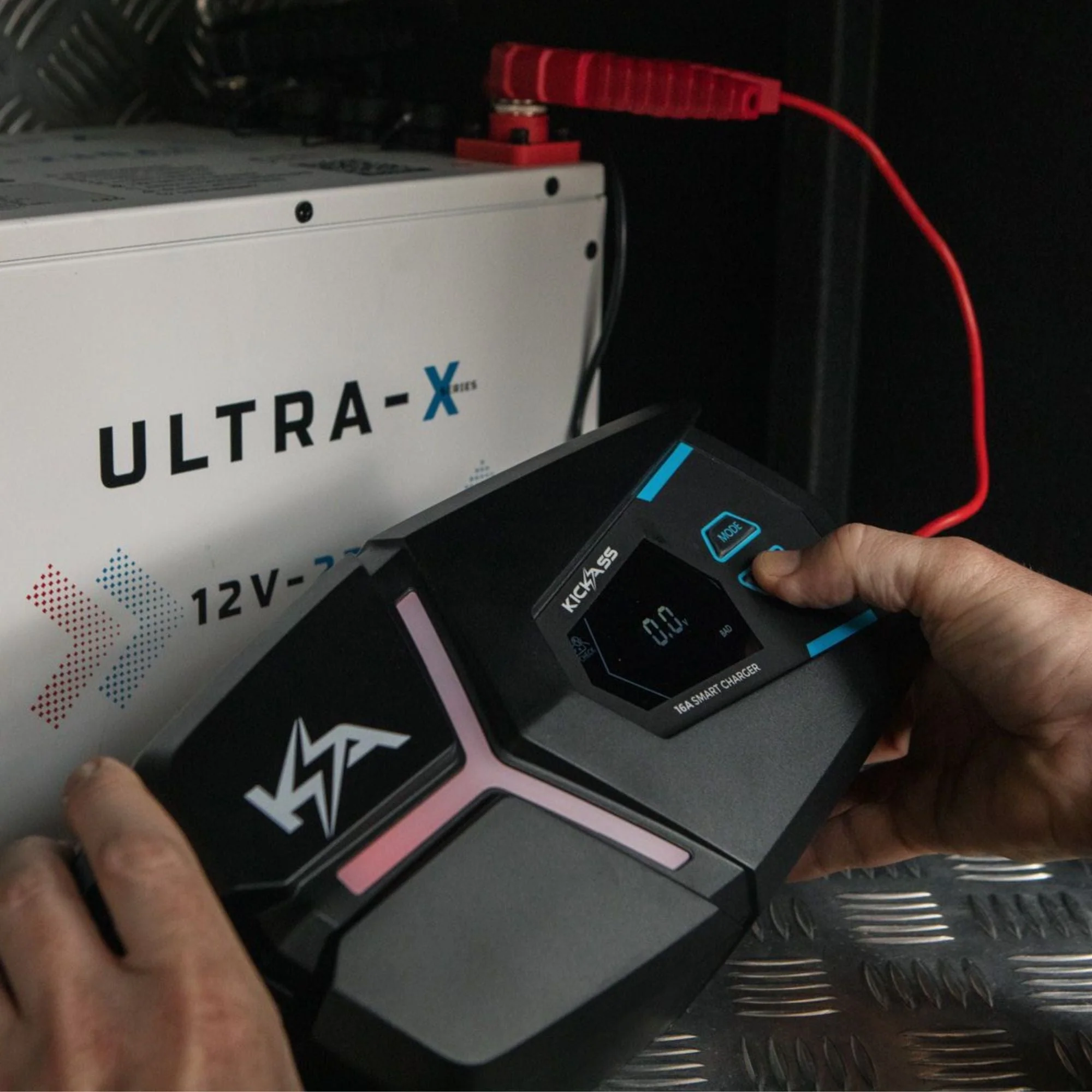 KickAss Flexicharge 12V 32A ACDC Smart Battery Charger For Lead Acid, AGM & Lithium Batteries - Image 2