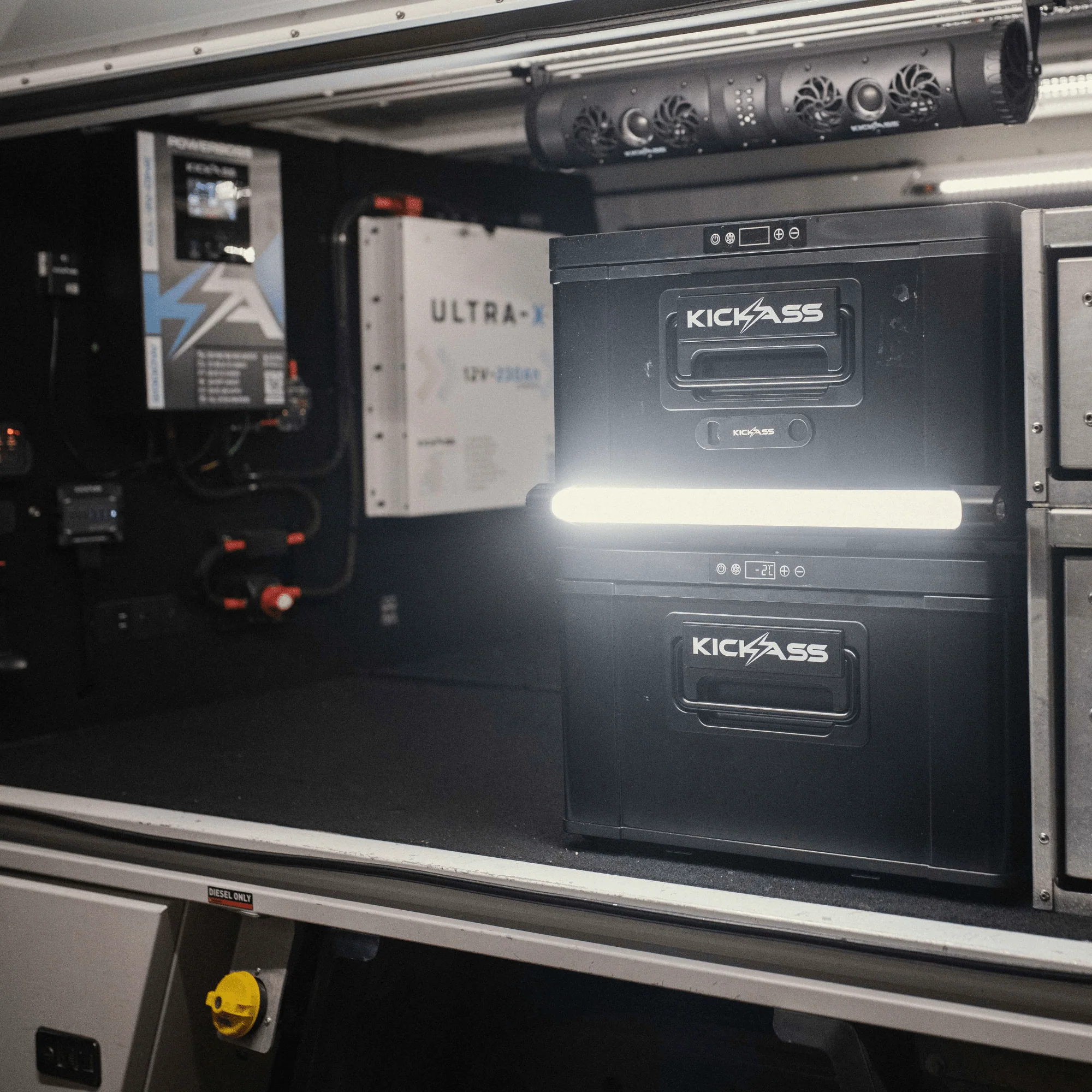 KickAss ULTRA BRIGHT 48cm Magnetic Light Bar & Torch - Image 2
